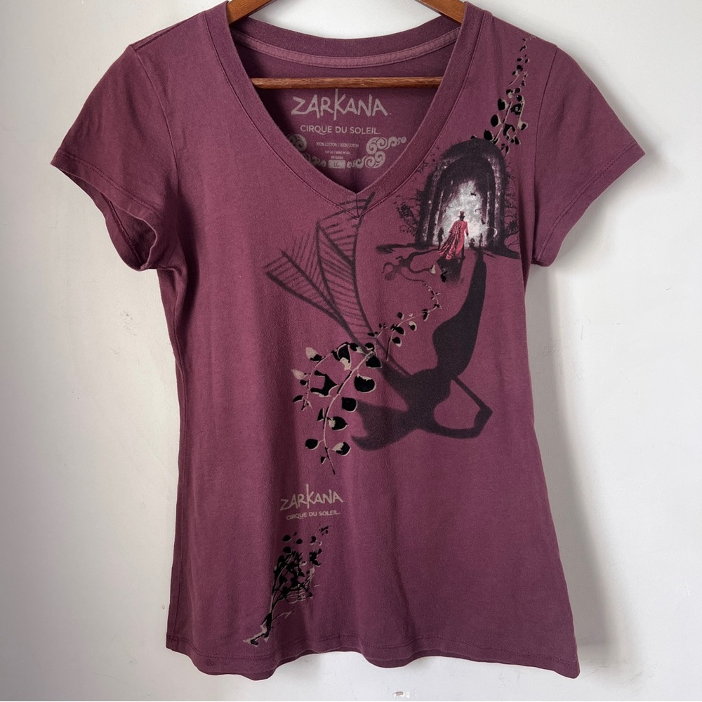 Zarkana Cirque du Soleil Maroon Graphic Tee Large Faded